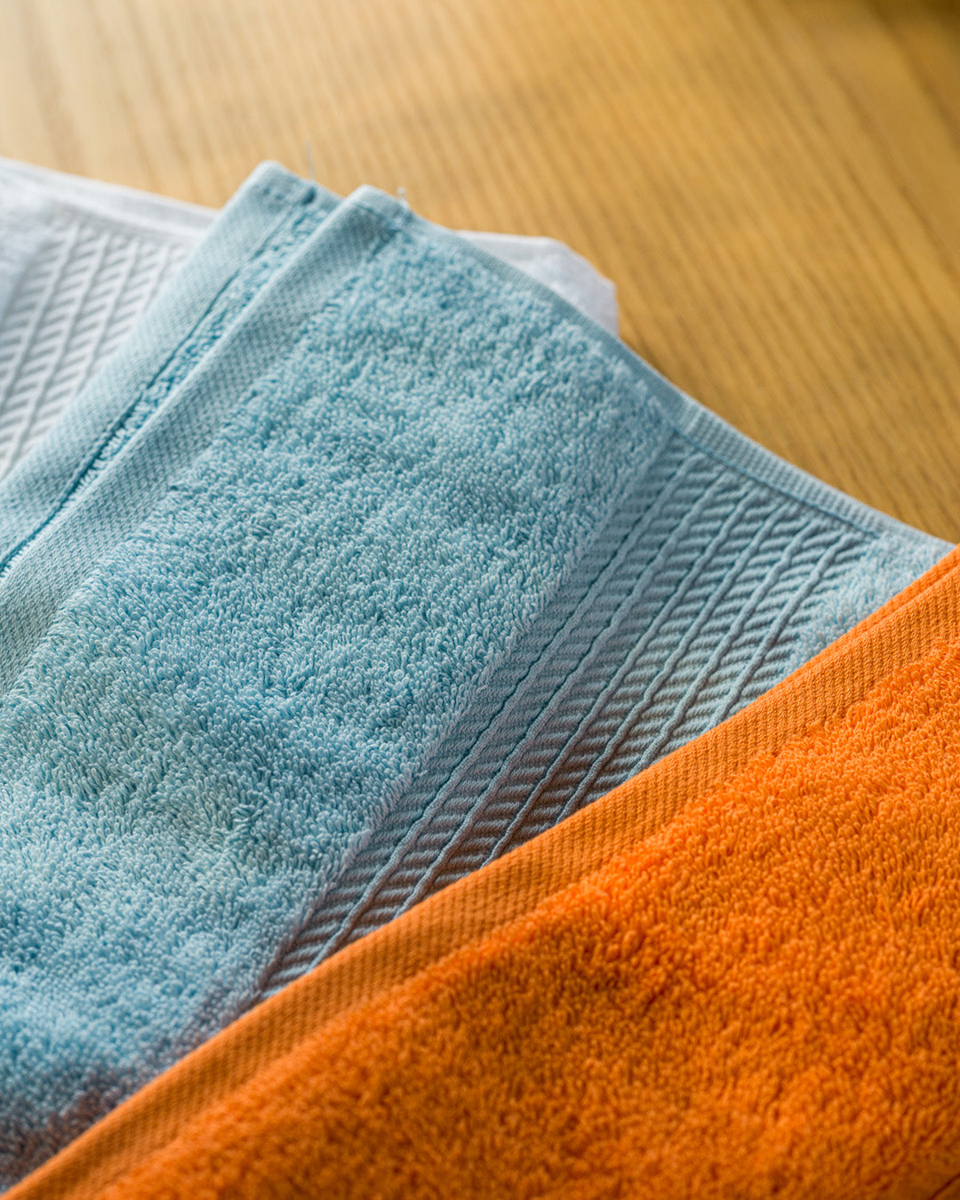 Πετσέτα Μπάνιου ΠΛΑΤΙΝΕΝΙΟΥ ΧΡΩΜΑΤΟΣ (ΜΕ ΕΠΙΔΕΣΜΟ) 100X150