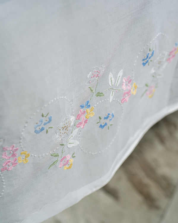 Mbulesë Tavoline 555E