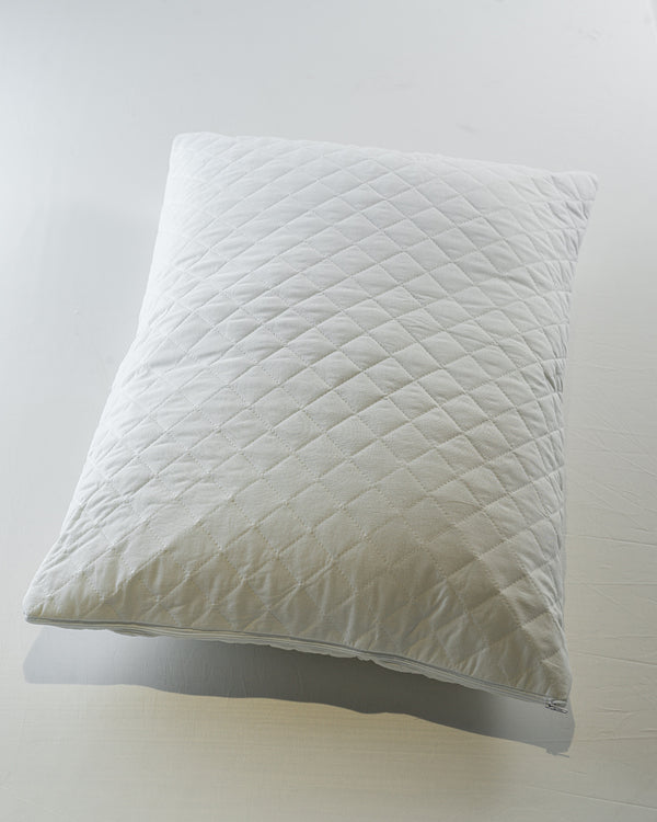 EGJEU MBROJTËSE JASTËKU