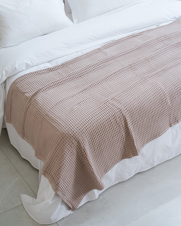 K102 Mbulesë Krevati