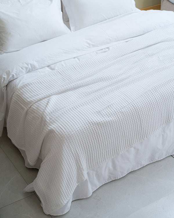 K102 Mbulesë Krevati